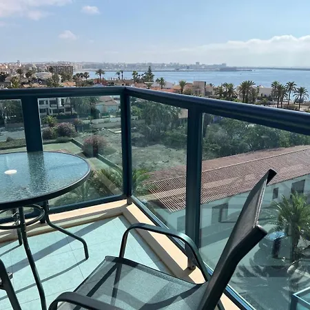 Beautiful Sea View Close To With Pool *